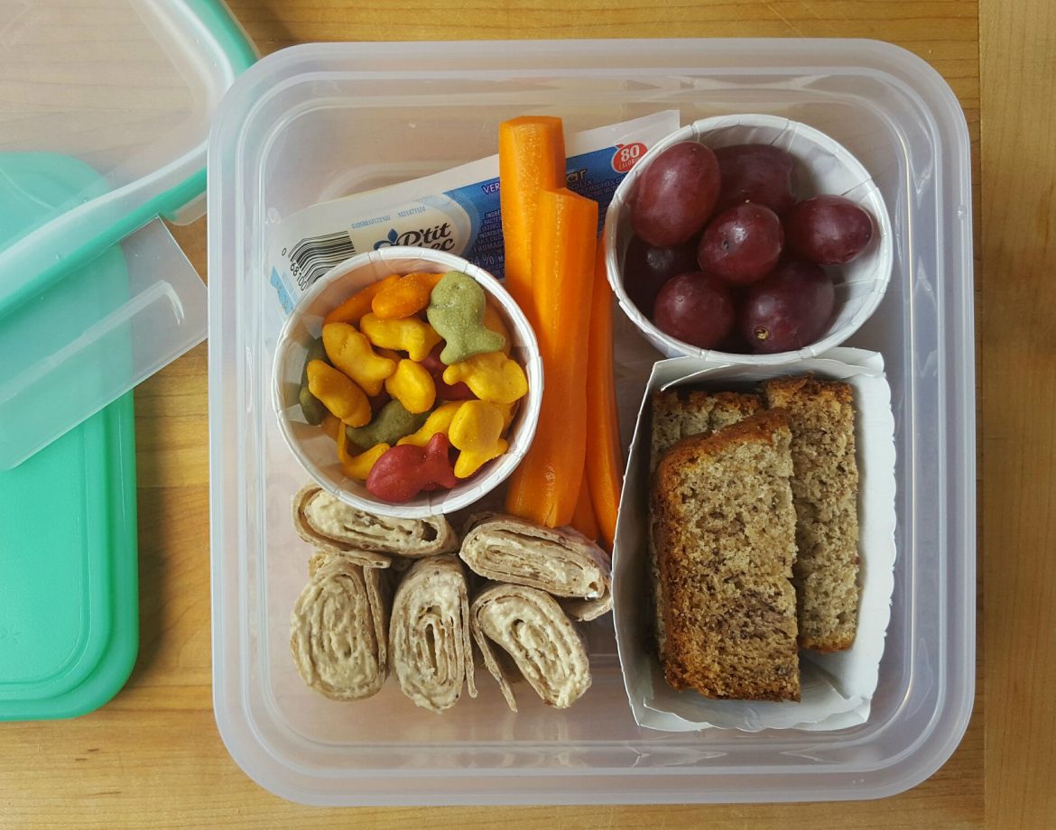 How to Make No-Bento Bento Lunches with Snapware {giveaway} - Ask Mama MOE